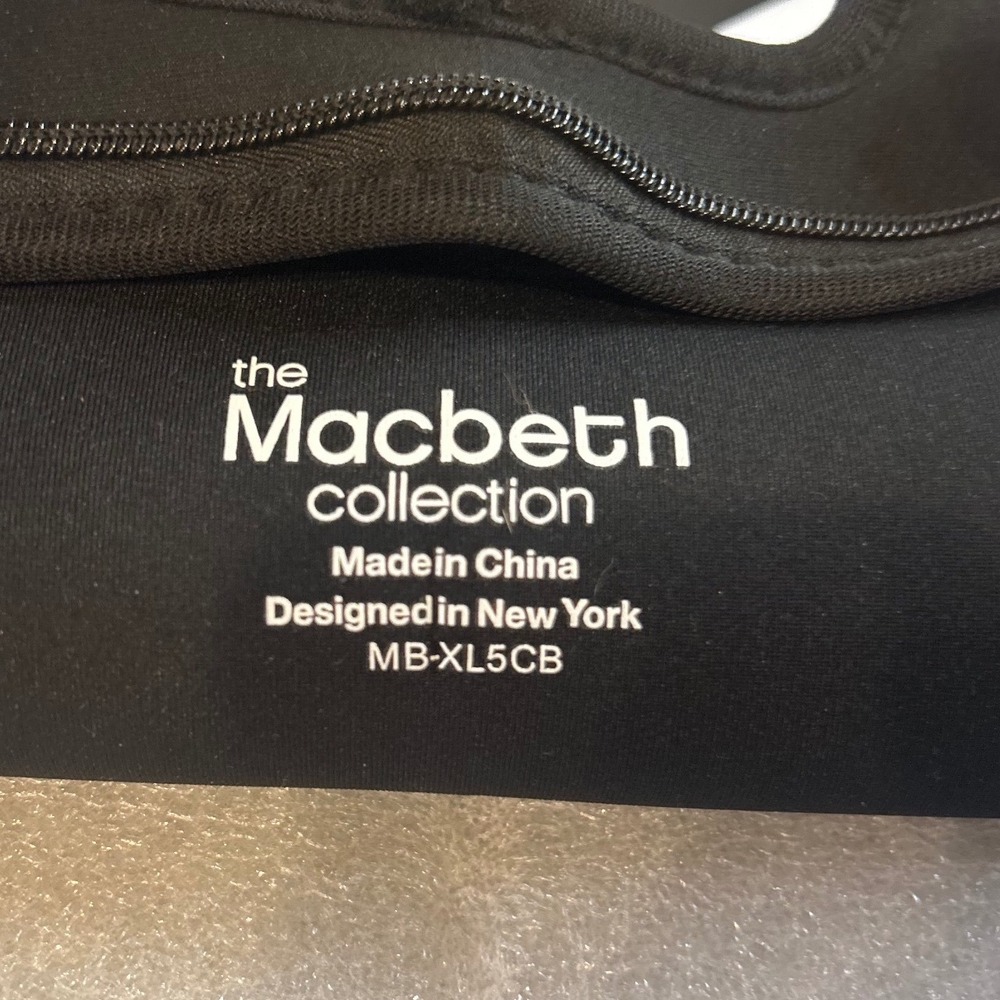Macbeth Collection Black White Chevron Laptop Sleeve Case MB-XL5CB Carry Handle - Picture 5 of 5
